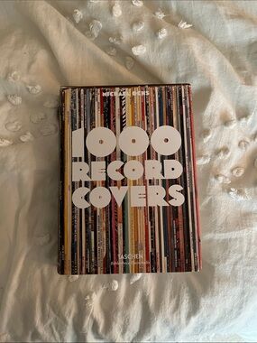 1000 Record Covers Book